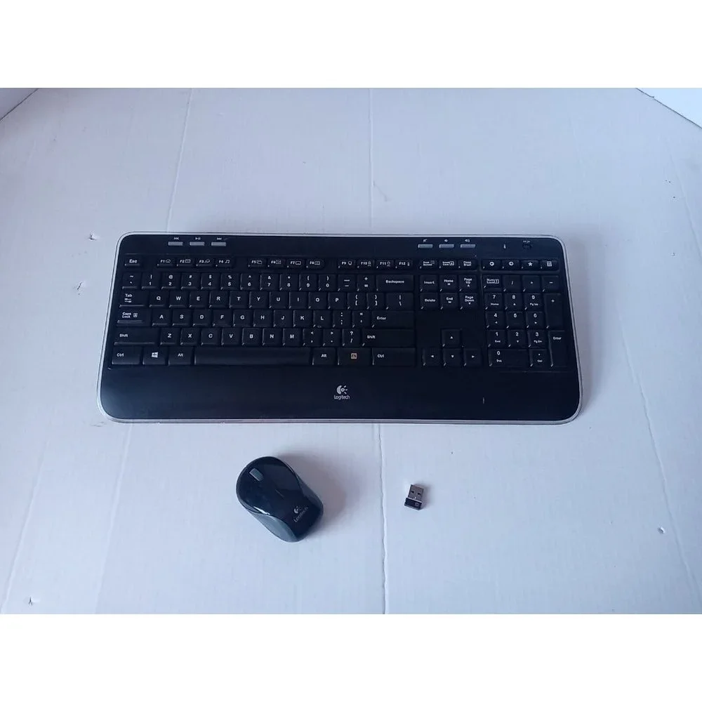 Logitech MK520 Advanced Wireless Keyboard & Mouse Combo K520 M187 Set